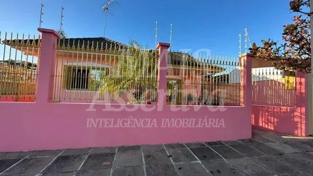 Ótima casa a venda localizada no bairro Centro em Campo Bom/RS - 3 Dormitórios