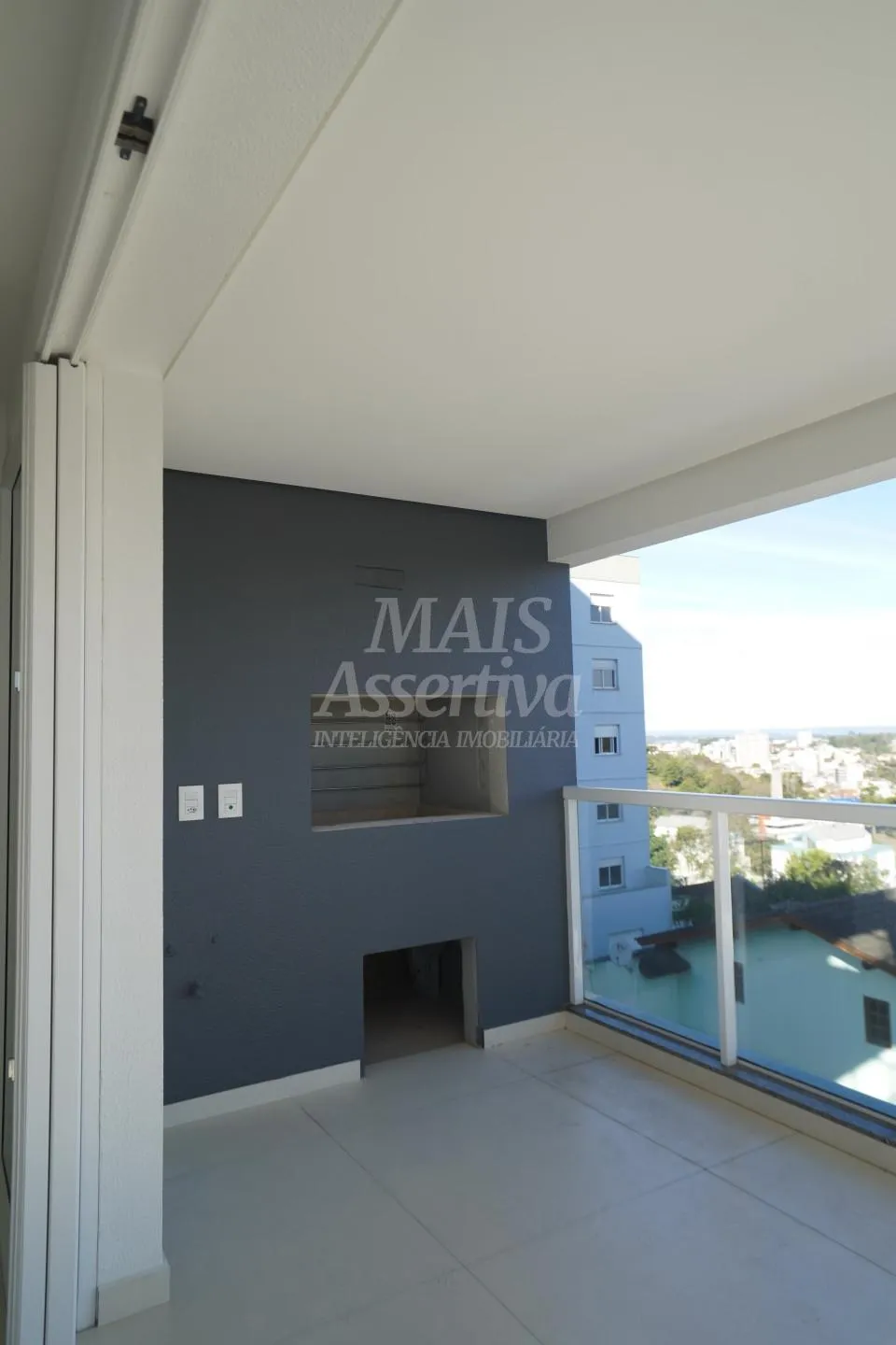 Apartamento novo à venda no Residencial Tharros, em Caxias do Sul-RS.