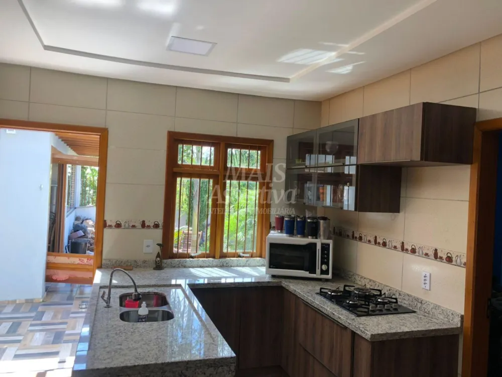 Casa mobiliada a venda no bairro Azaléia em Araricá/RS - 3 dormitórios 