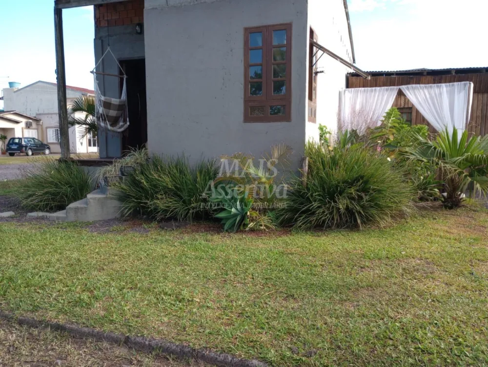 Casa a venda no bairro Quatro Lagos em Arroio do Sal/RS - 2 dormitórios
