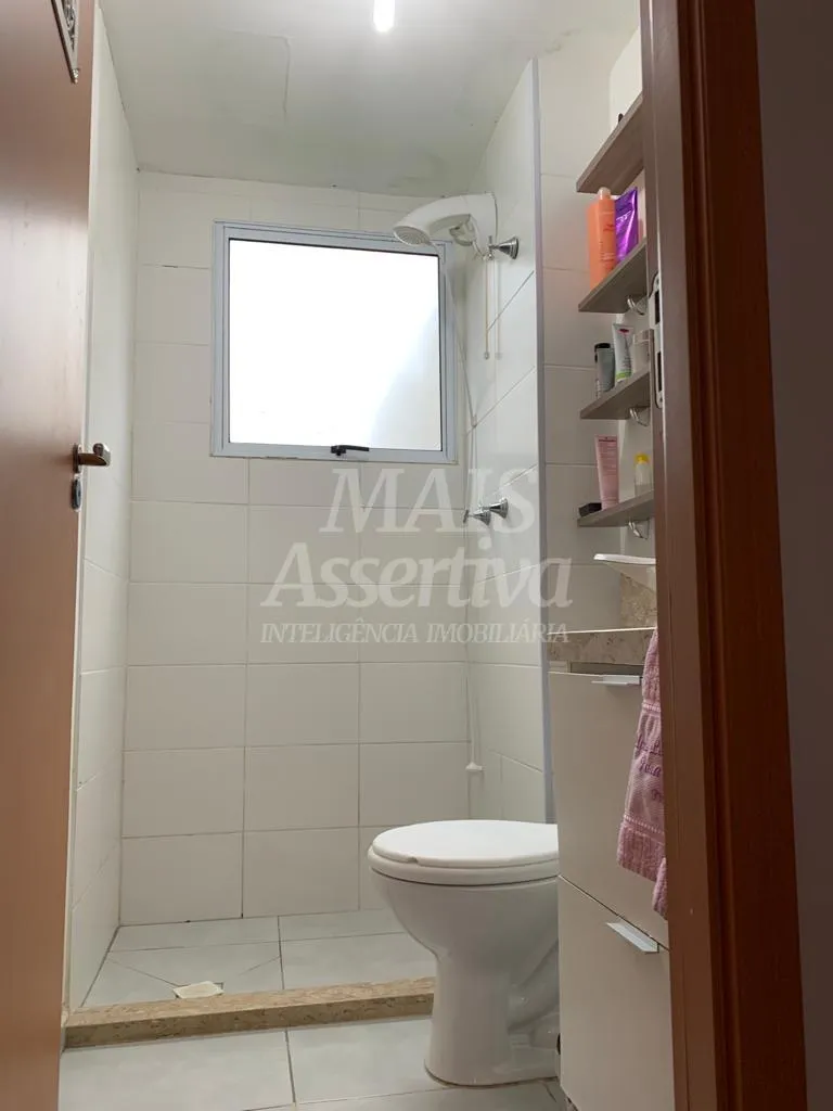 Excelente apartamento a venda com 02 dormitórios e vaga em Novo Hamburgo 