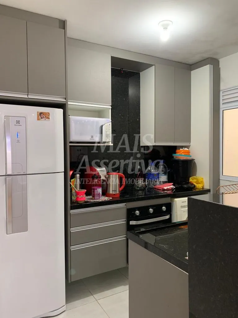 Excelente apartamento a venda com 02 dormitórios e vaga em Novo Hamburgo 