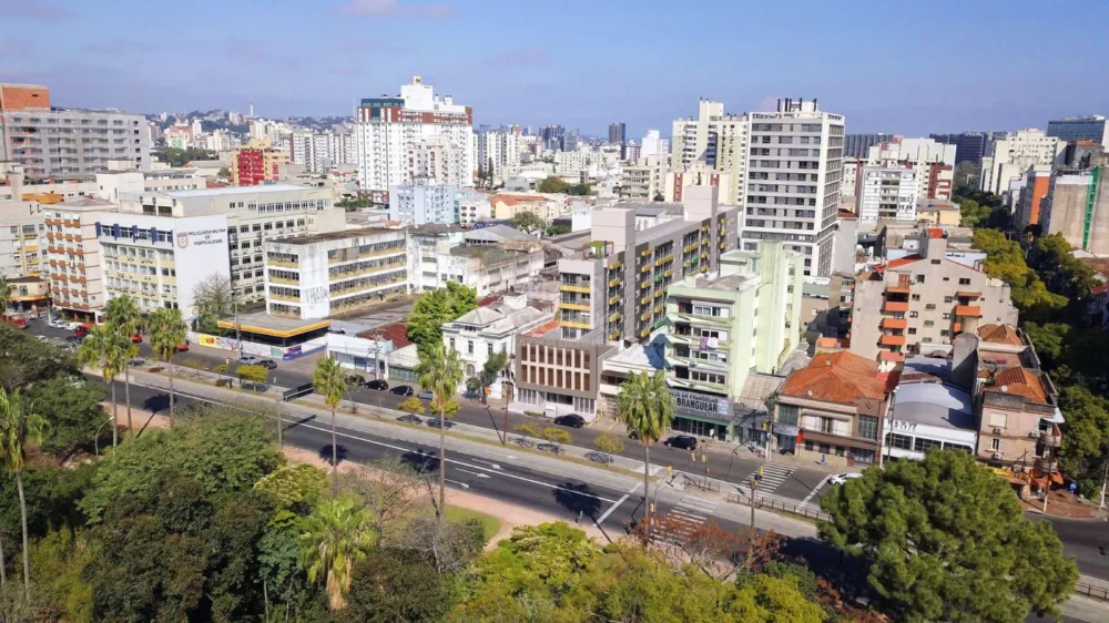  Excelente apartamento com vista à venda em Porto Alegre 