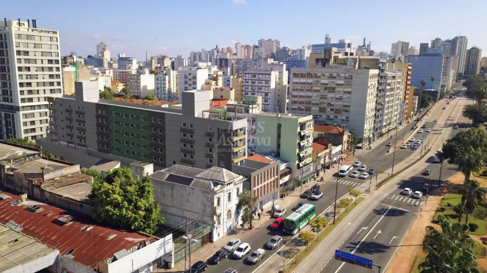  Excelente apartamento com vista à venda em Porto Alegre 