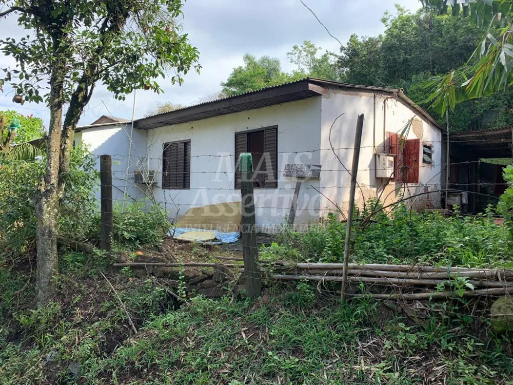 Duas casas a venda em Portão 