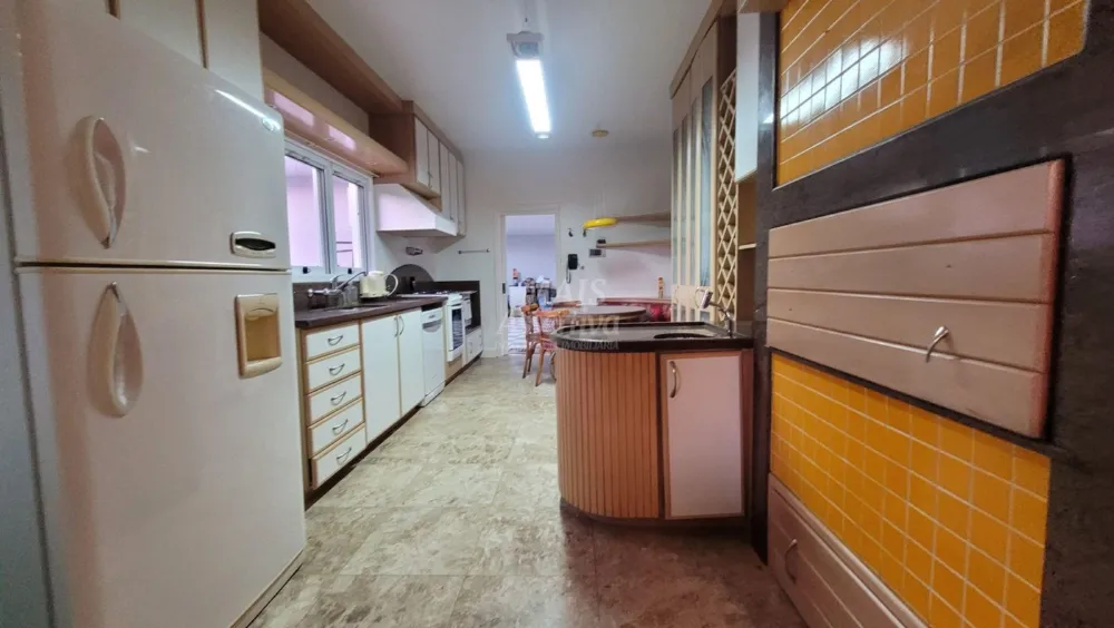 Excelente Casa de esquina para Venda com 389 m² em São Leopoldo
