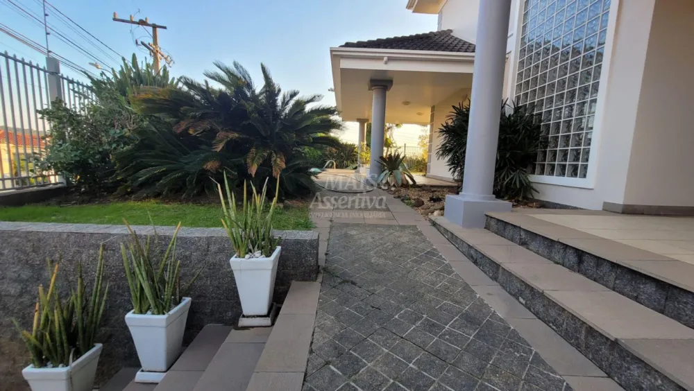 Excelente Casa de esquina para Venda com 389 m² em São Leopoldo