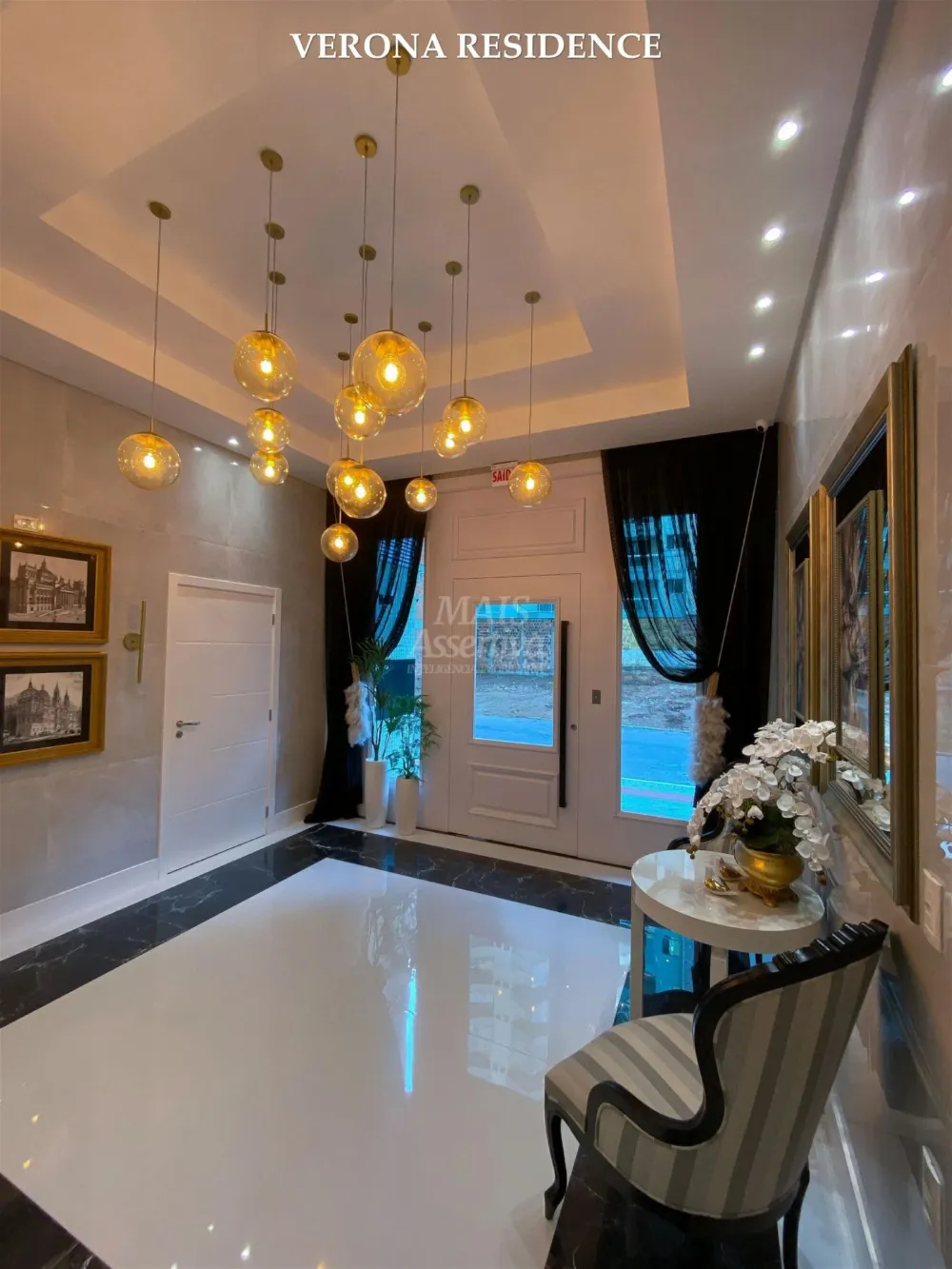 Excelente Apartamento com 03 Suítes para Venda em Itapema Meia Praia