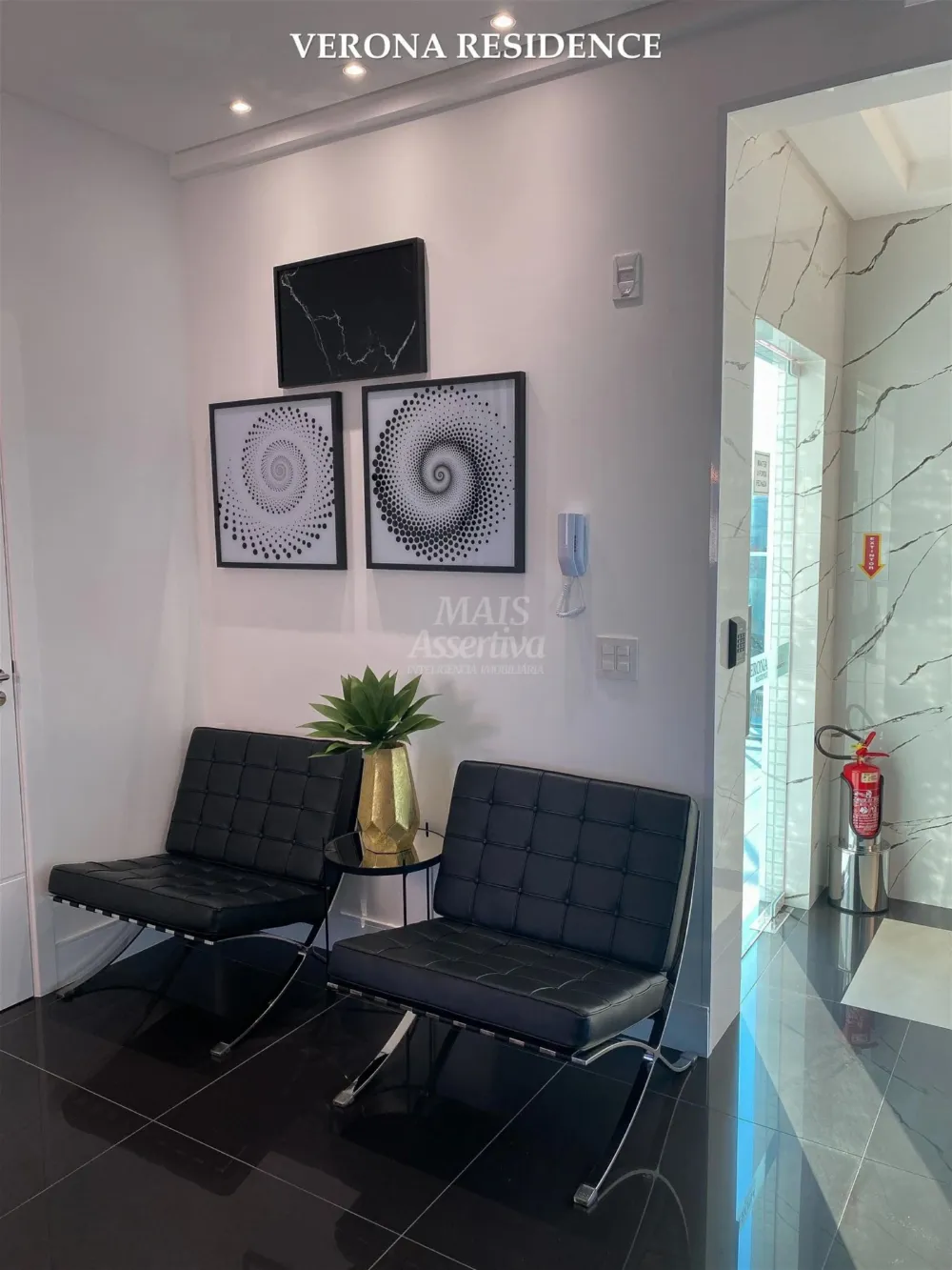 Excelente Apartamento com 03 Suítes para Venda em Itapema Meia Praia