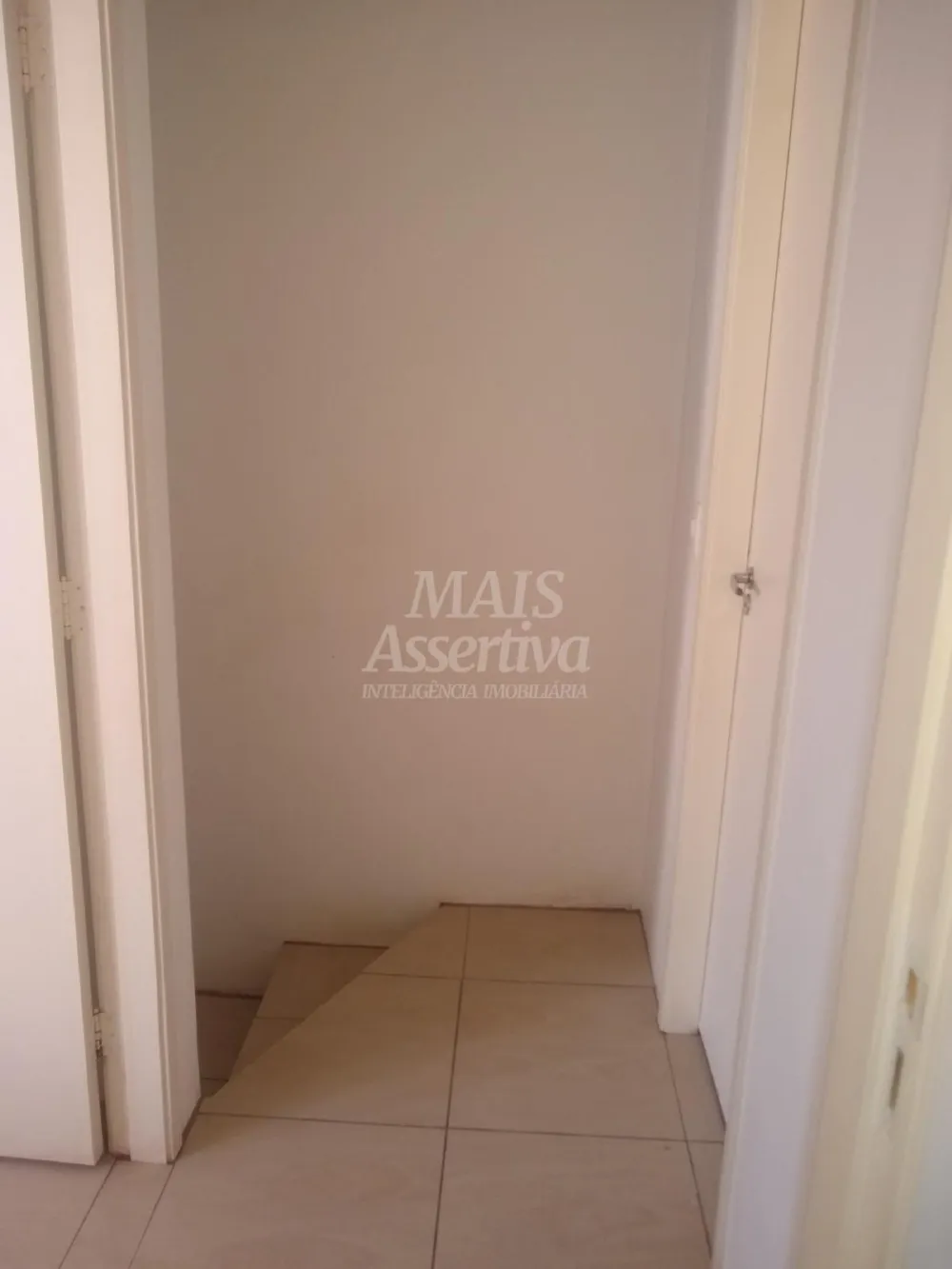 Casa semi mobiliada para venda no Residencial Vale das Figueiras - Novo Haburgo