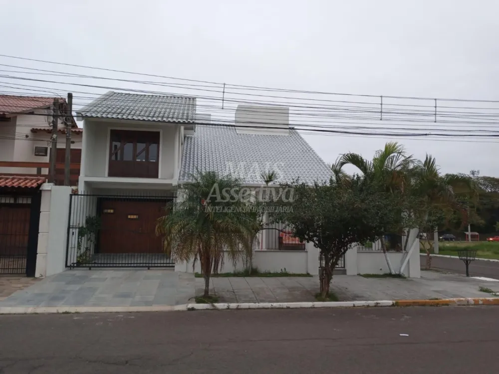 Ótimo sobrado a venda no Centro de Canoas/RS - 3 dormitórios, 1 suíte