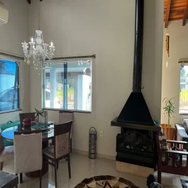 Excelente casa com 03 dormitórios para venda em Novo Hamburgo 