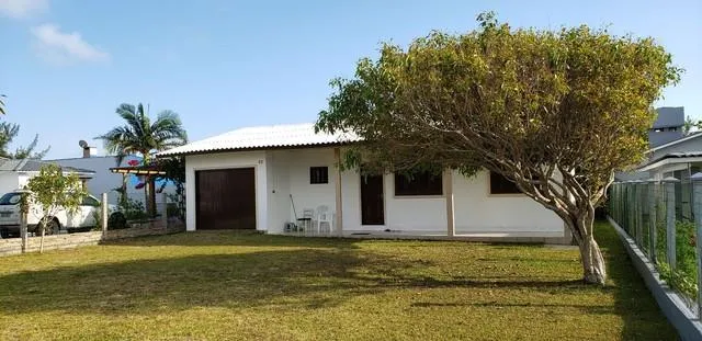 Casa para Venda em Arroio do Sal / RS no bairro Balneário Cambuim