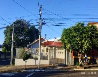 Casa para venda no bairro Guarani, Novo Hamburgo - 3 dormitórios 
