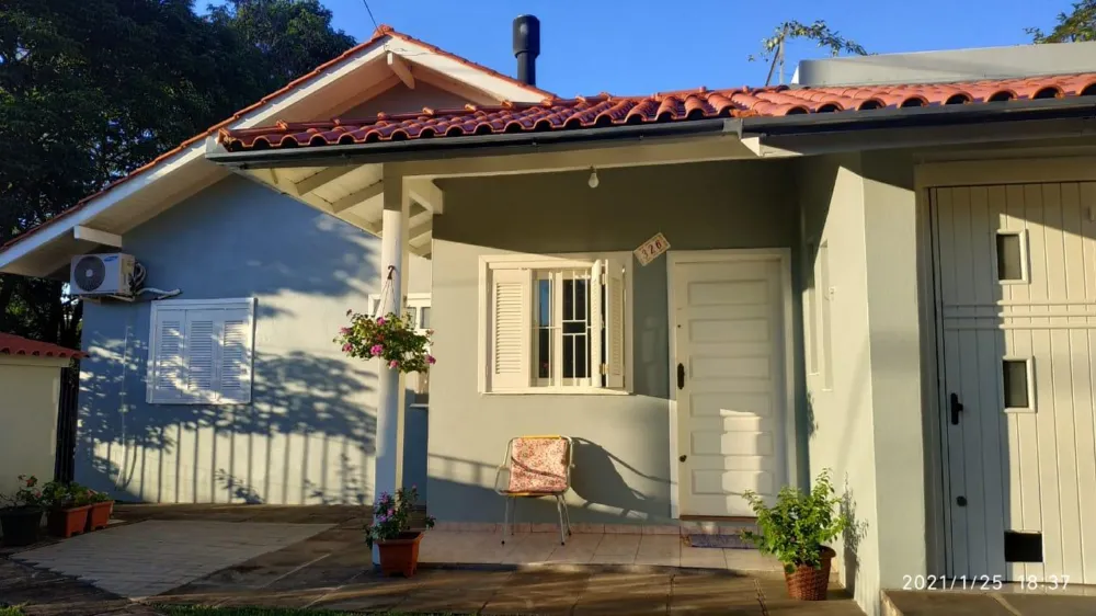 Casa para venda no bairro Guarani, Novo Hamburgo - 3 dormitórios 