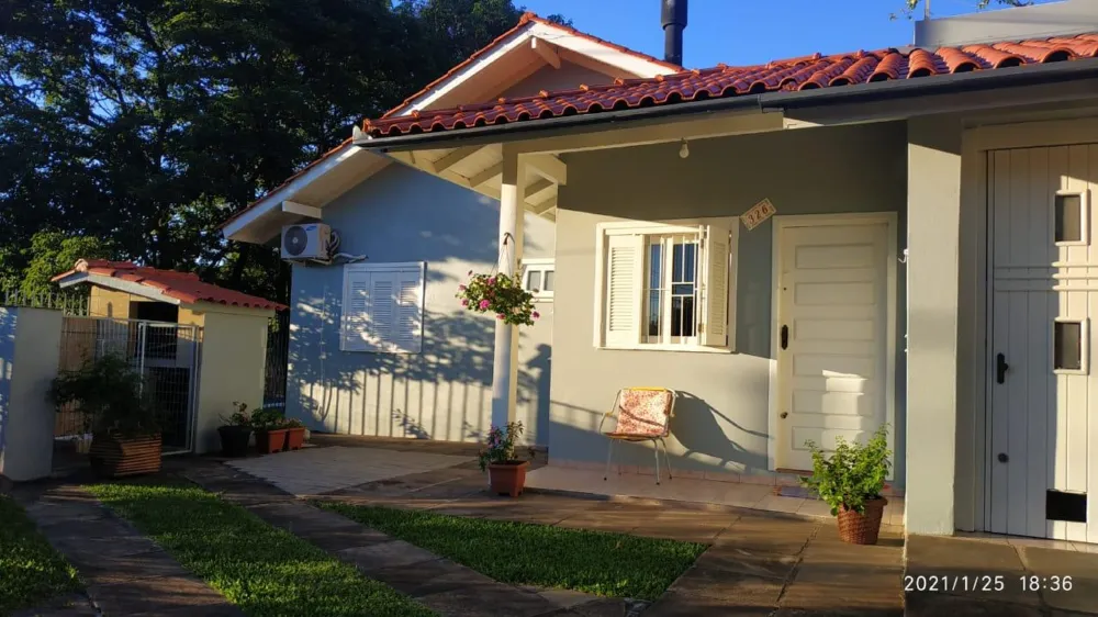 Casa para venda no bairro Guarani, Novo Hamburgo - 3 dormitórios 