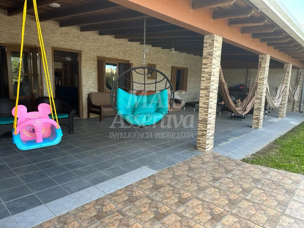 Ótima casa a venda localizada no Balneário Tramandaí Sul - Nova Tramandaí/RS. 