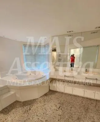Excelente apartamento de alto padrão frente-mar em Itapema/SC - 4 suítes