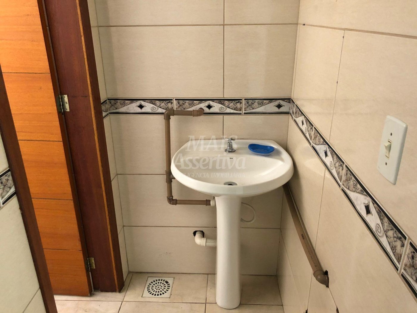 Sala comercial para locação na Bartolomeu de Gusmão, bairro Canudos em Novo Hamburgo 