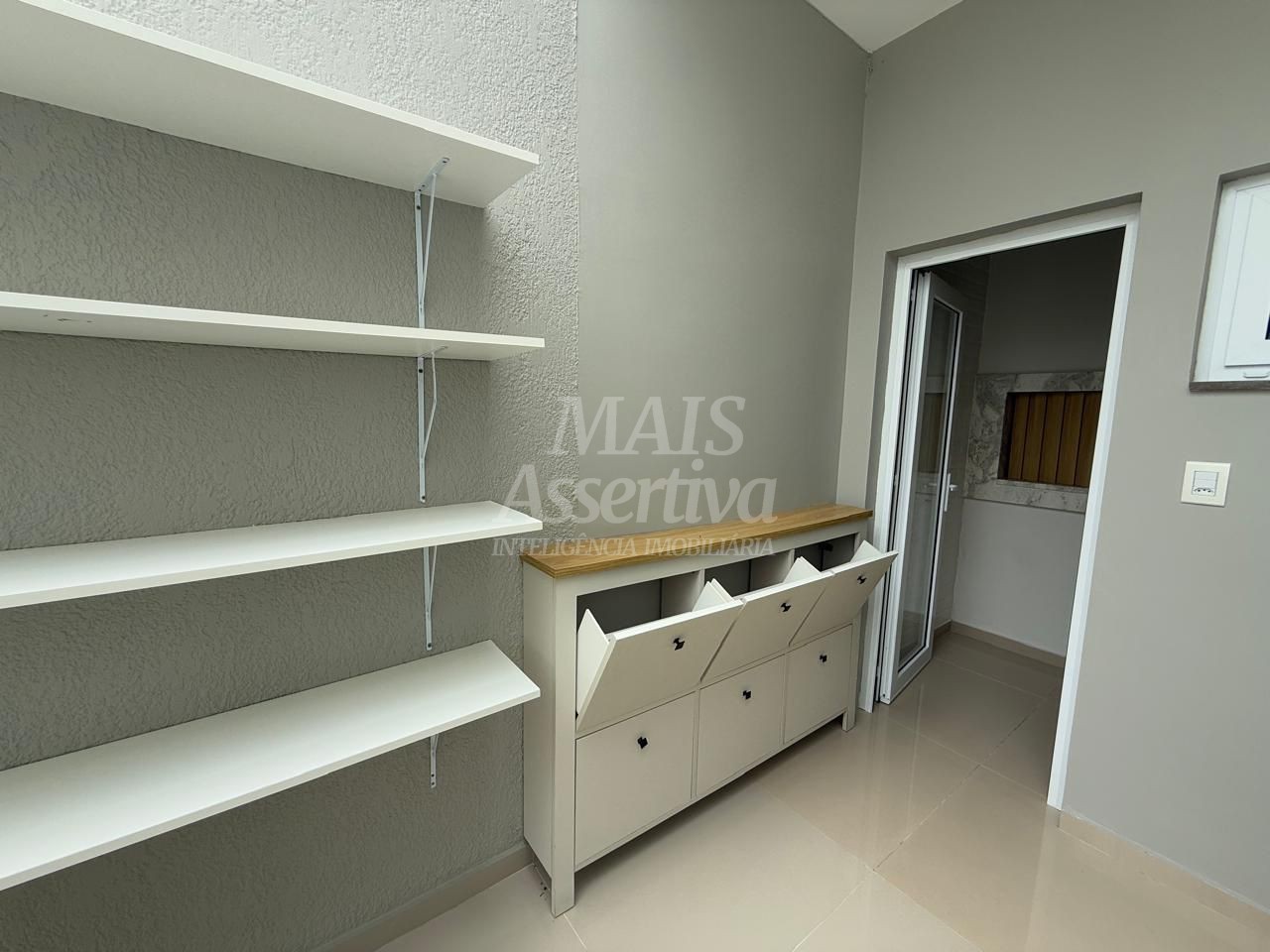 Excelente casa geminada à venda no Balneário Noiva do Mar em Xangri-Lá - Semi Mobiliada