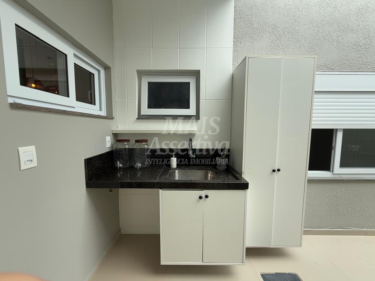 Excelente casa geminada à venda no Balneário Noiva do Mar em Xangri-Lá - Semi Mobiliada