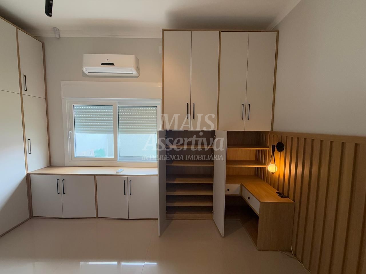 Excelente casa geminada à venda no Balneário Noiva do Mar em Xangri-Lá - Semi Mobiliada