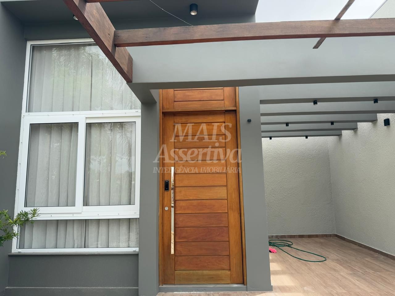 Excelente casa geminada à venda no Balneário Noiva do Mar em Xangri-Lá - Semi Mobiliada