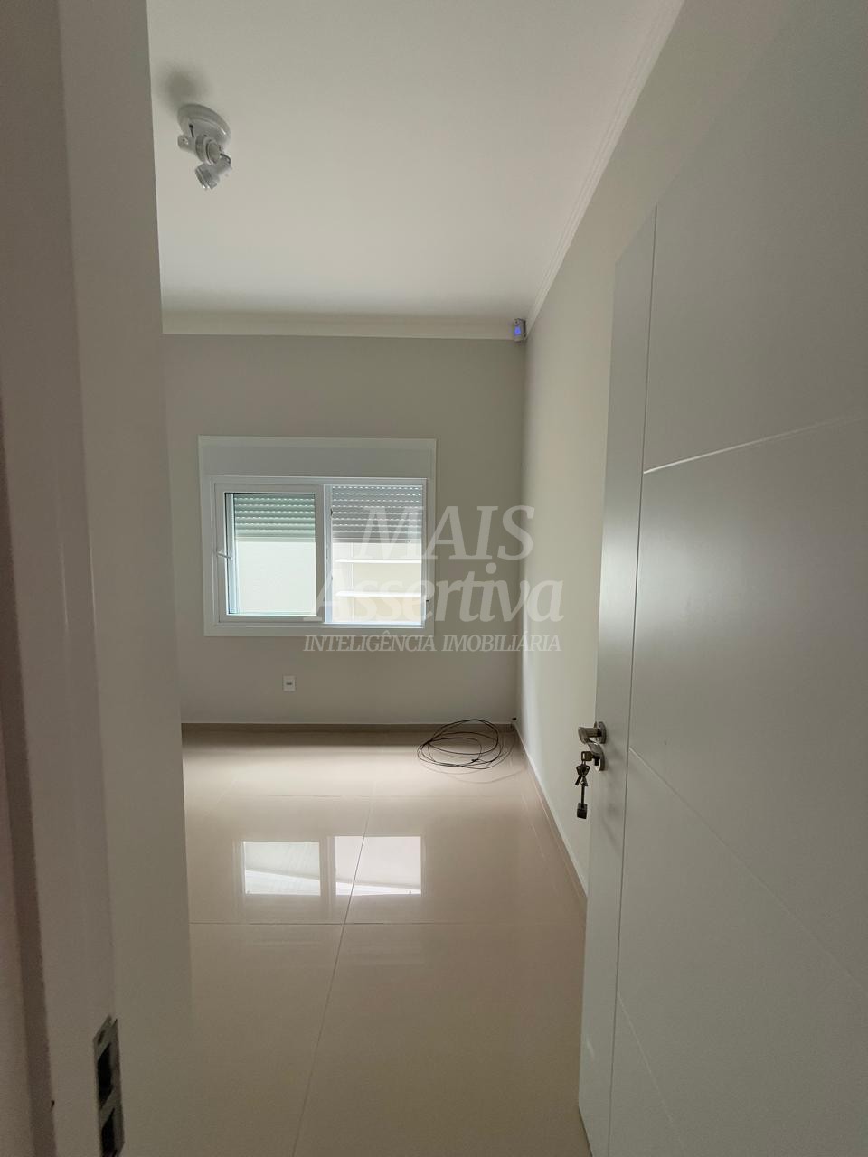 Excelente casa geminada à venda no Balneário Noiva do Mar em Xangri-Lá - Semi Mobiliada