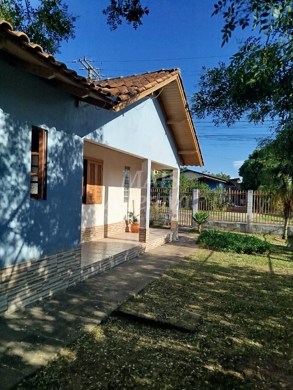 Casa 03 dormitórios para venda em São Leopoldo