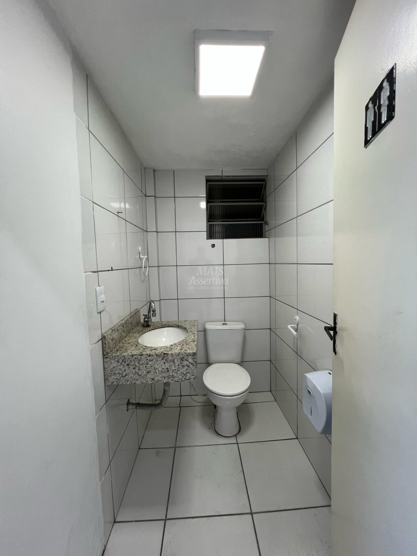 Excelente Sala Comercial para Locação na Rua Ícaro - Canudos, Novo Hamburgo/RS
