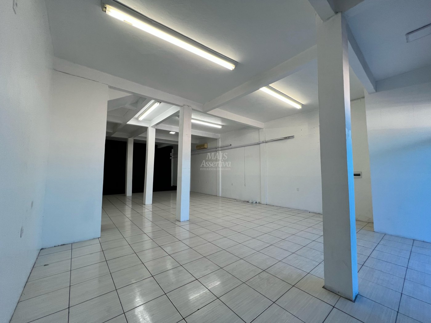 Excelente Sala Comercial para Locação na Rua Ícaro - Canudos, Novo Hamburgo/RS