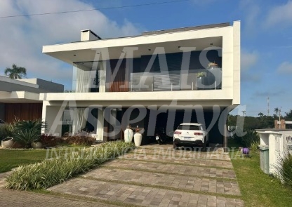 Excelente Casa Mobiliada para venda no Condomínio Reserva das Águas - Torres/RS