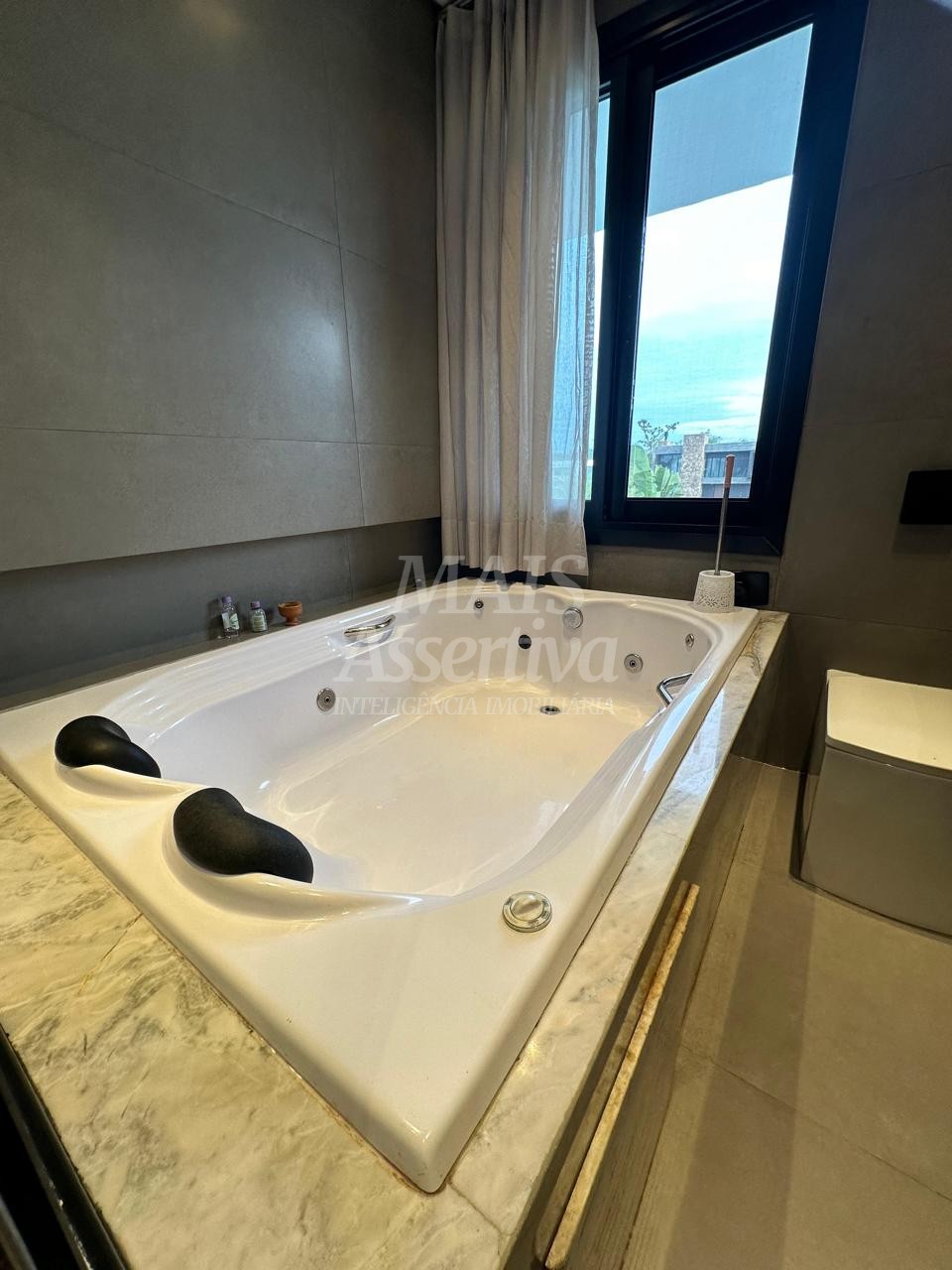 Excelente Casa Mobiliada para venda no Condomínio Reserva das Águas - Torres/RS
