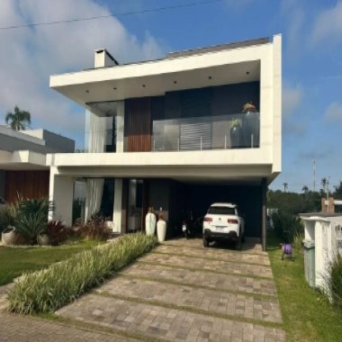 Excelente Casa Mobiliada para venda no Condomínio Reserva das Águas - Torres/RS