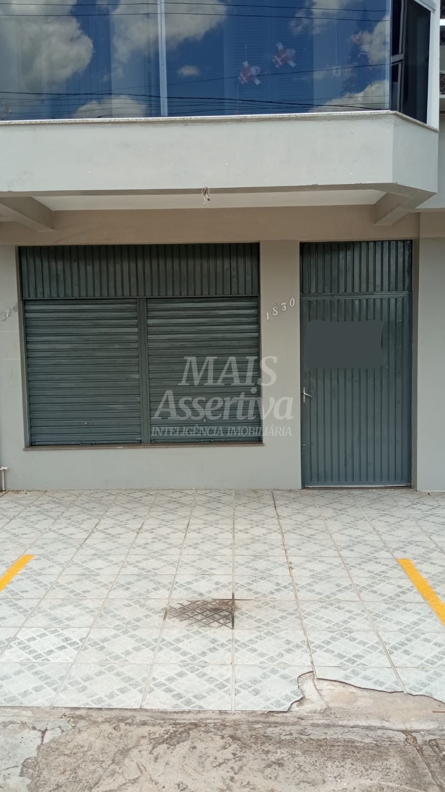 Sala comercial, térrea na Av. Coronel Travassos para locação