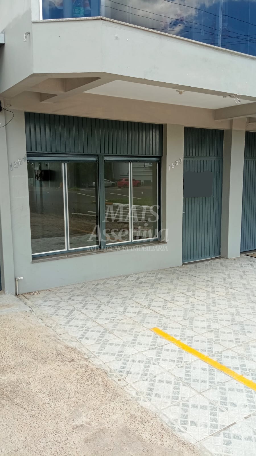 Sala comercial, térrea na Av. Coronel Travassos para locação