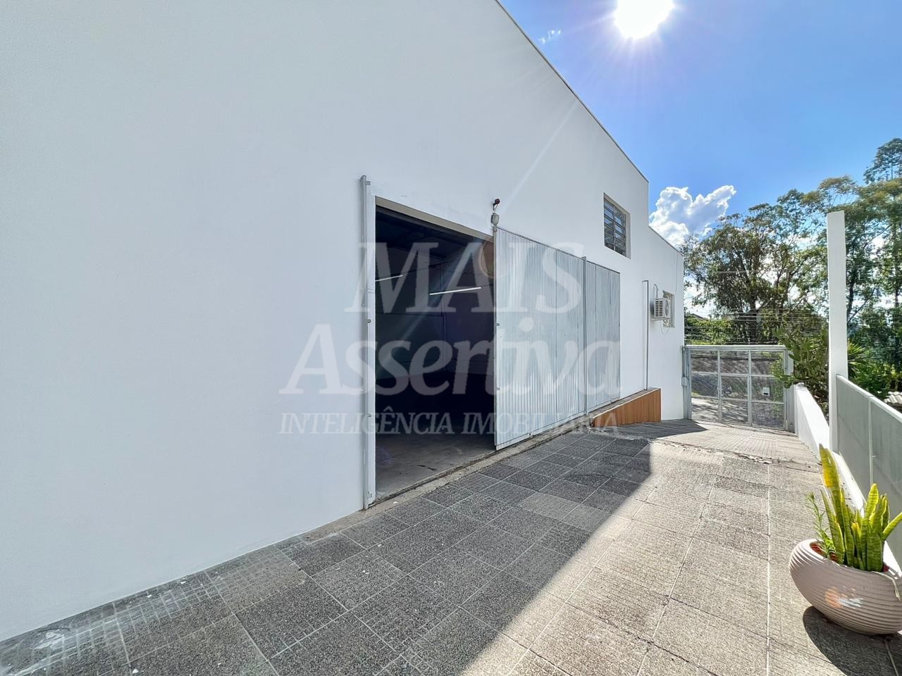 Prédio comercial para locação, bairro Ipiranga em Campo Bom/RS.