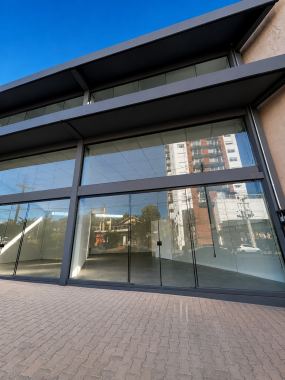 Sala comercial térrea para locação no Centro de Campo Bom/RS