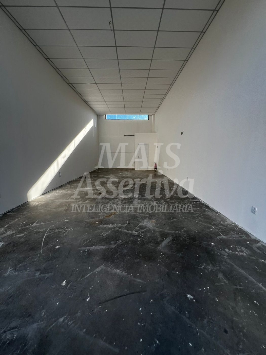 Sala comercial térrea para locação no Centro de Campo Bom/RS