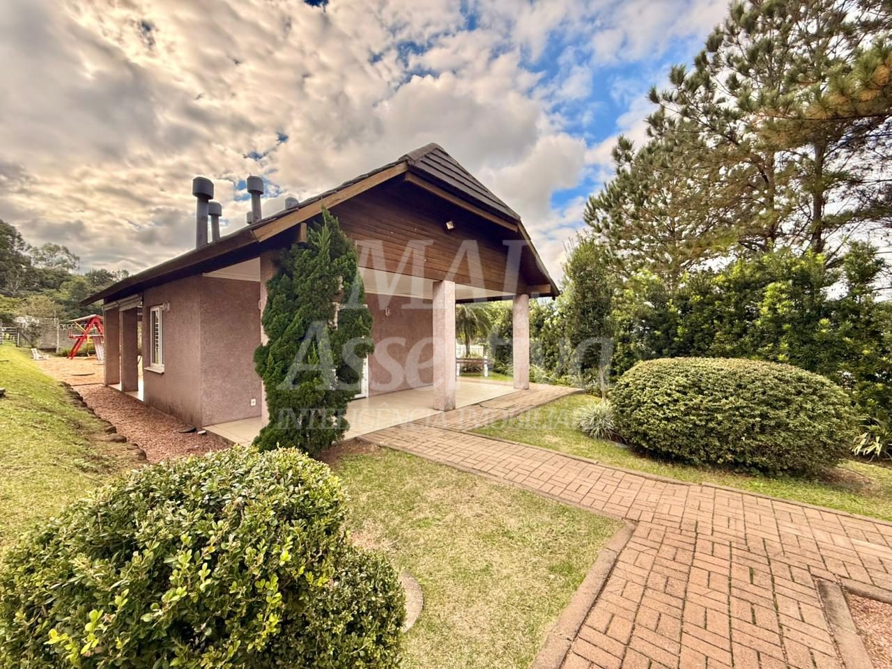 Apartamento no 3º andar, semi mobiliado para venda - Monte Brasil 