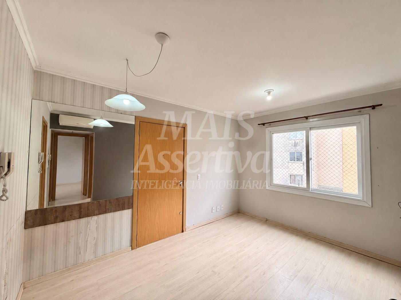 Apartamento no 3º andar, semi mobiliado para venda - Monte Brasil 