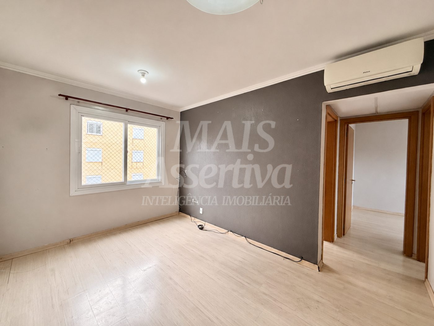 Apartamento no 3º andar, semi mobiliado para venda - Monte Brasil 