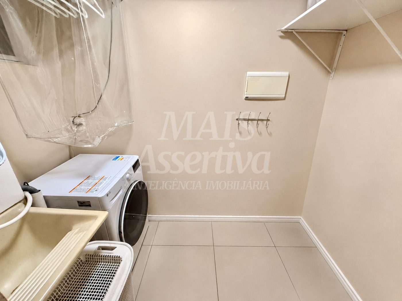 Sobrado semi mobiliado para venda - Vale das Figueiras em Novo Hamburgo 
