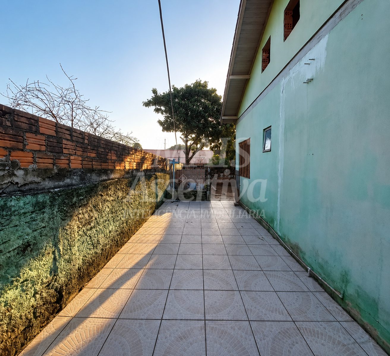Casa para venda de 3 dormitórios, bairro Canudos em Novo Hamburgo 
