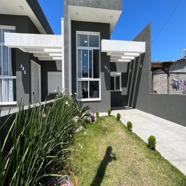 Casa semimobiliada para venda em Xangri-lá Noiva do Mar.