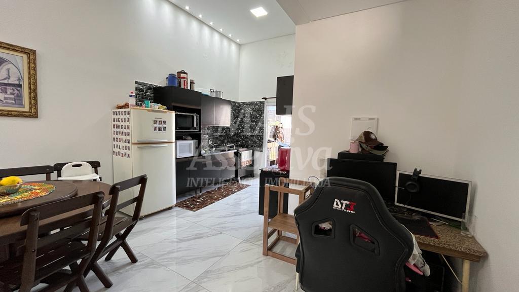 Casa semimobiliada para venda em Xangri-lá Noiva do Mar.