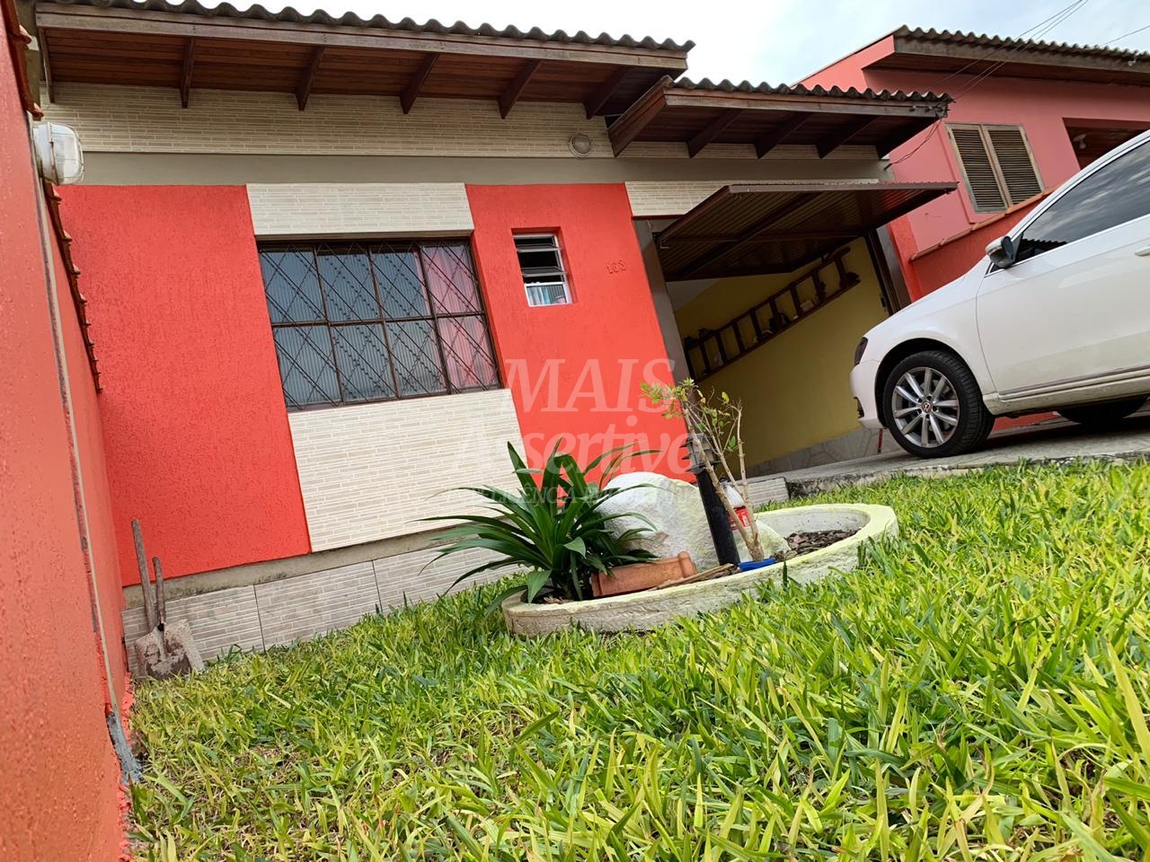 Casa a venda no bairro Jardim Algarve em Alvorada/RS - 2 dormitórios
